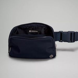 NWT Lululemon Everywhere Belt Bag: True Navy LU9AX2S TRNV